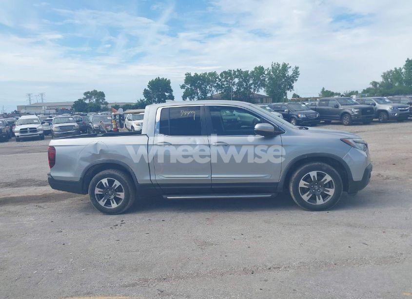 Photo 13 of 2017 Honda Ridgeline RTL (VIN 5FPYK2F51HB001500)