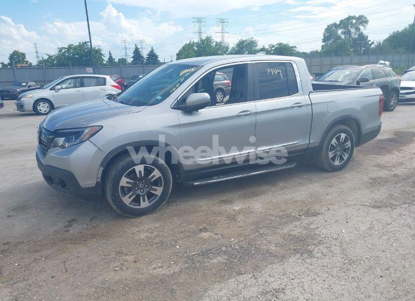 Photo 2 of 2017 Honda Ridgeline RTL (VIN 5FPYK2F51HB001500)