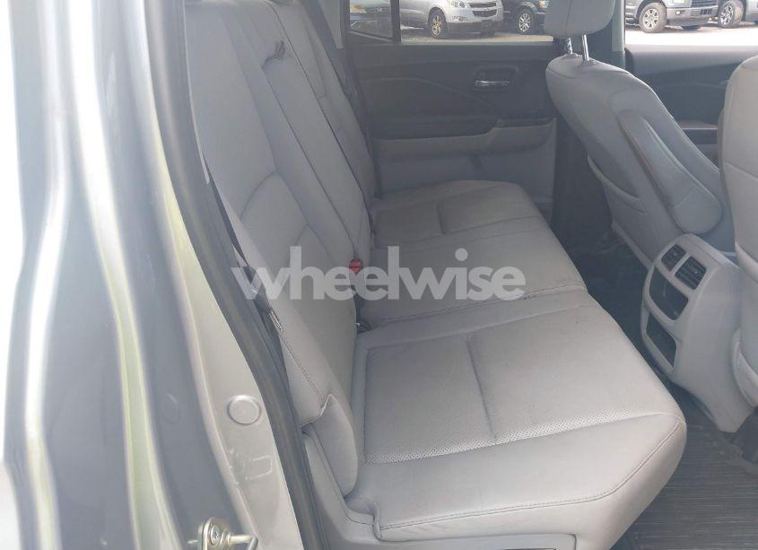 Photo 8 of 2017 Honda Ridgeline RTL (VIN 5FPYK2F51HB001500)