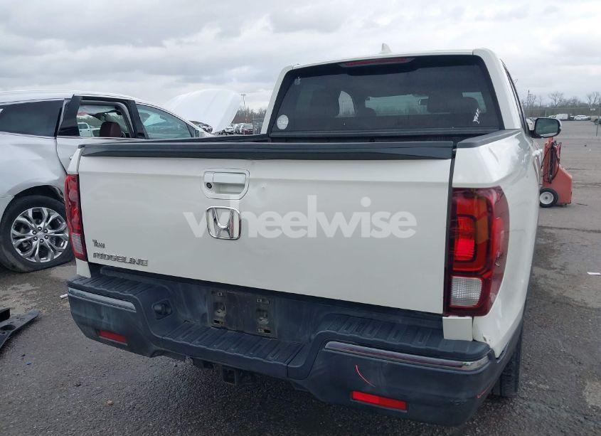 Photo 8 of 2017 Honda Ridgeline RTL (VIN 5FPYK2F51HB005353)