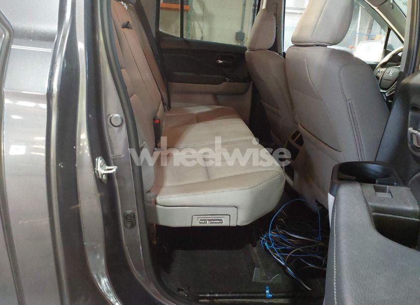 Photo 8 of 2019 Honda Ridgeline RTL (VIN 5FPYK2F54KB005791)