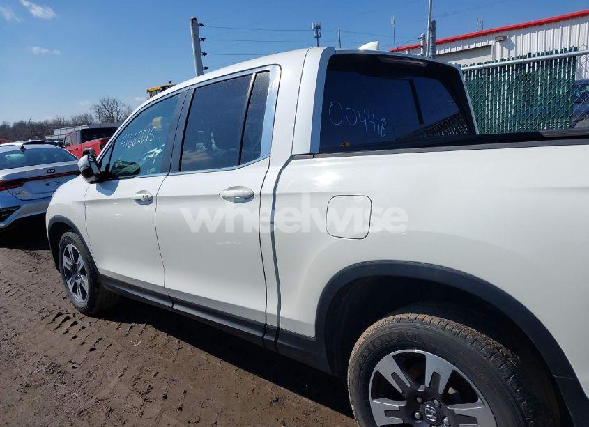 Photo 14 of 2019 Honda Ridgeline RTL (VIN 5FPYK2F5XKB004418)