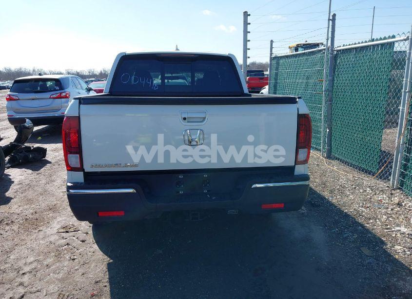Photo 16 of 2019 Honda Ridgeline RTL (VIN 5FPYK2F5XKB004418)