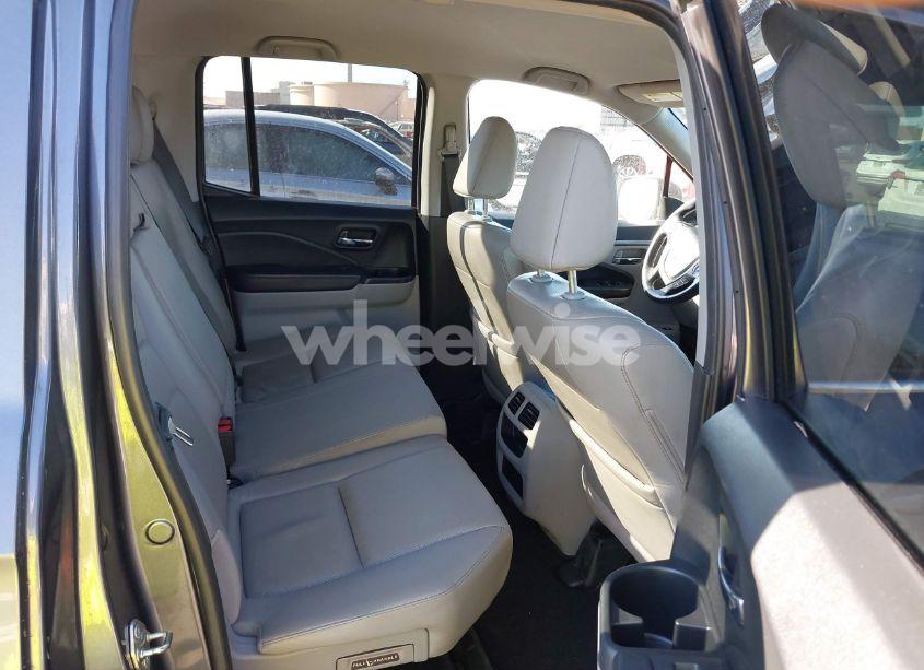 Photo 8 of 2017 Honda Ridgeline RTL-T (VIN 5FPYK2F64HB001113)