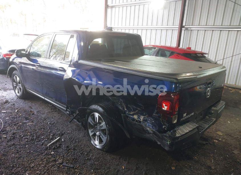 Photo 3 of 2017 Honda Ridgeline RTL-T (VIN 5FPYK2F64HB003234)