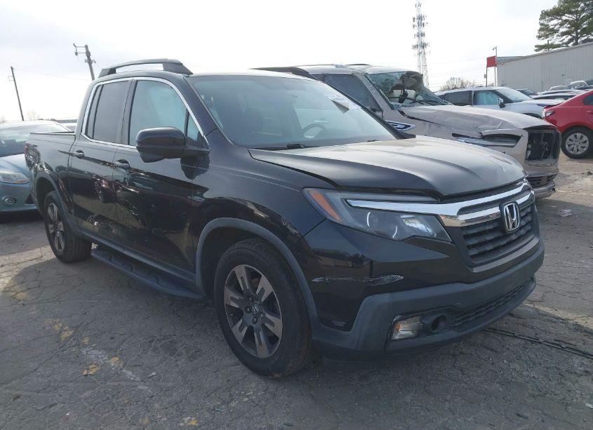 2017 Honda Ridgeline RTL-T (VIN 5FPYK2F65HB003694) main photo