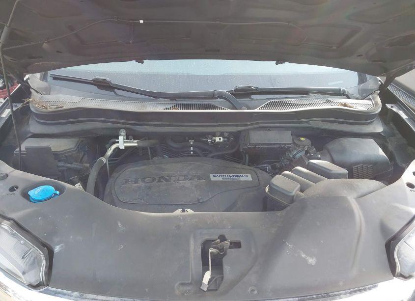 Photo 10 of 2017 Honda Ridgeline RTL-T (VIN 5FPYK2F65HB003694)