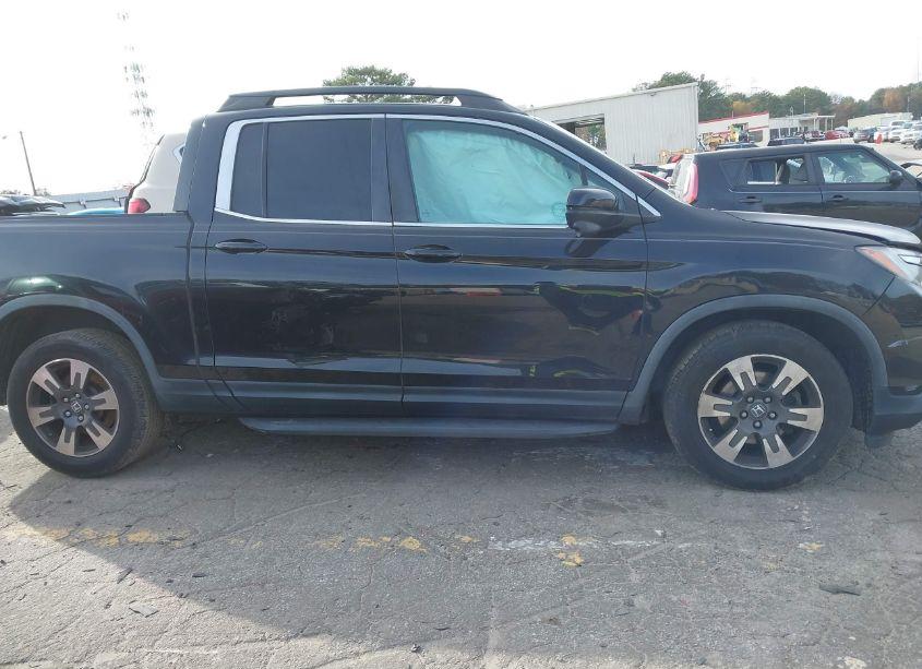 Photo 13 of 2017 Honda Ridgeline RTL-T (VIN 5FPYK2F65HB003694)