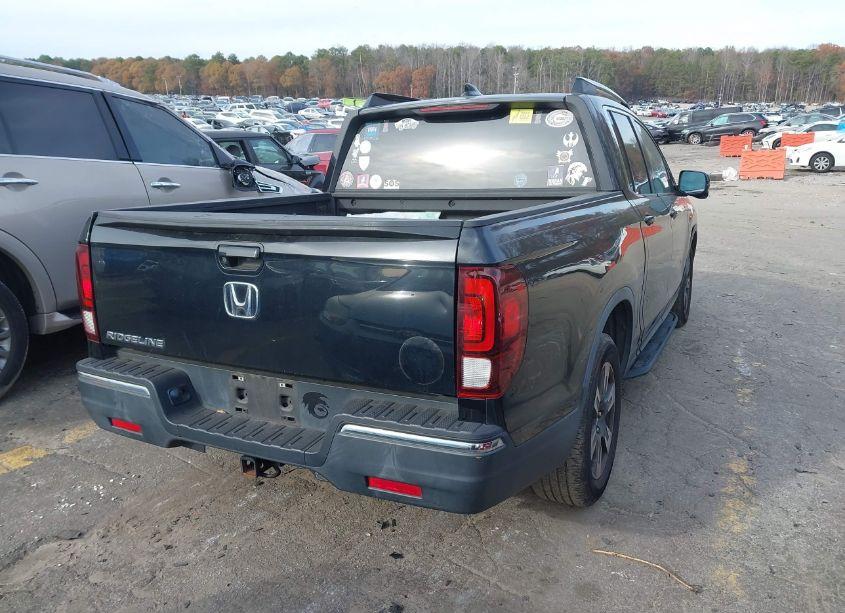 Photo 4 of 2017 Honda Ridgeline RTL-T (VIN 5FPYK2F65HB003694)