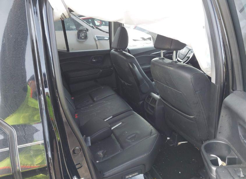 Photo 8 of 2017 Honda Ridgeline RTL-T (VIN 5FPYK2F65HB003694)