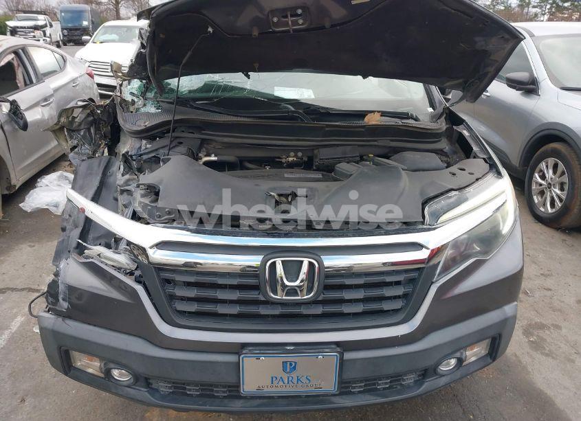 Photo 10 of 2017 Honda Ridgeline RTL-T (VIN 5FPYK2F65HB004473)