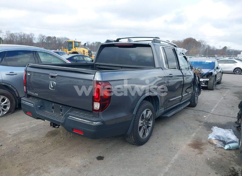 Photo 4 of 2017 Honda Ridgeline RTL-T (VIN 5FPYK2F65HB004473)
