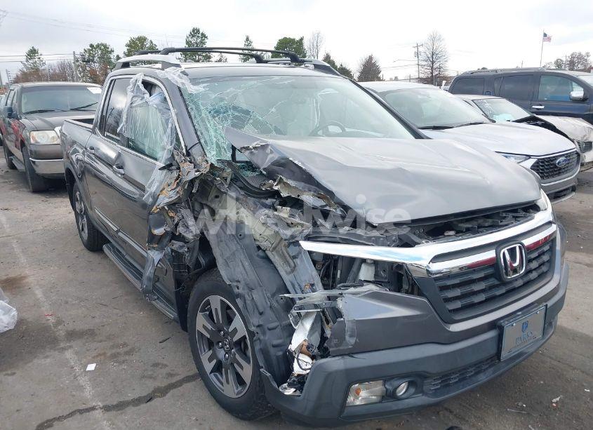 Photo 6 of 2017 Honda Ridgeline RTL-T (VIN 5FPYK2F65HB004473)