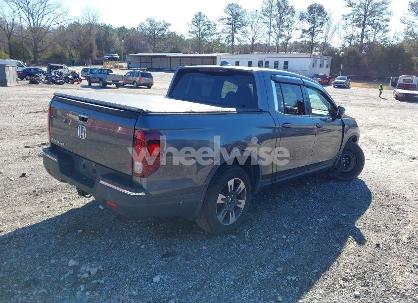 Photo 4 of 2018 Honda Ridgeline RTL-T (VIN 5FPYK2F65JB001451)