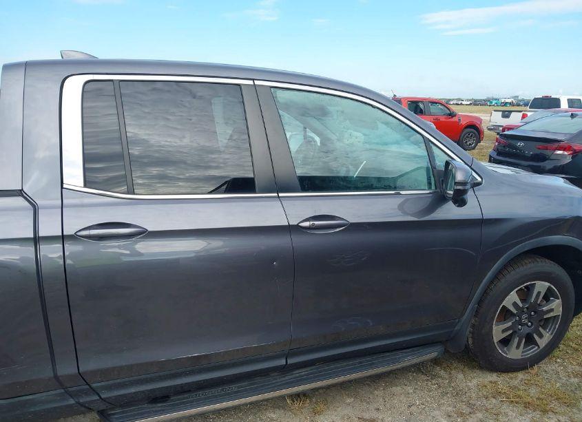 Photo 13 of 2018 Honda Ridgeline RTL-T (VIN 5FPYK2F68JB001444)