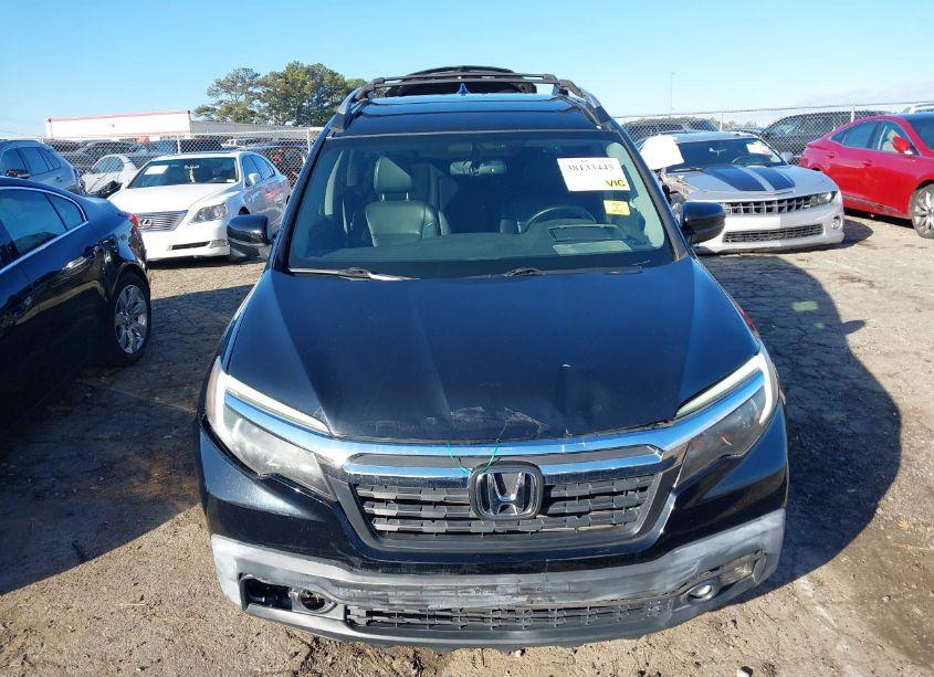 Photo 6 of 2017 Honda Ridgeline RTL-T (VIN 5FPYK2F69HB007537)