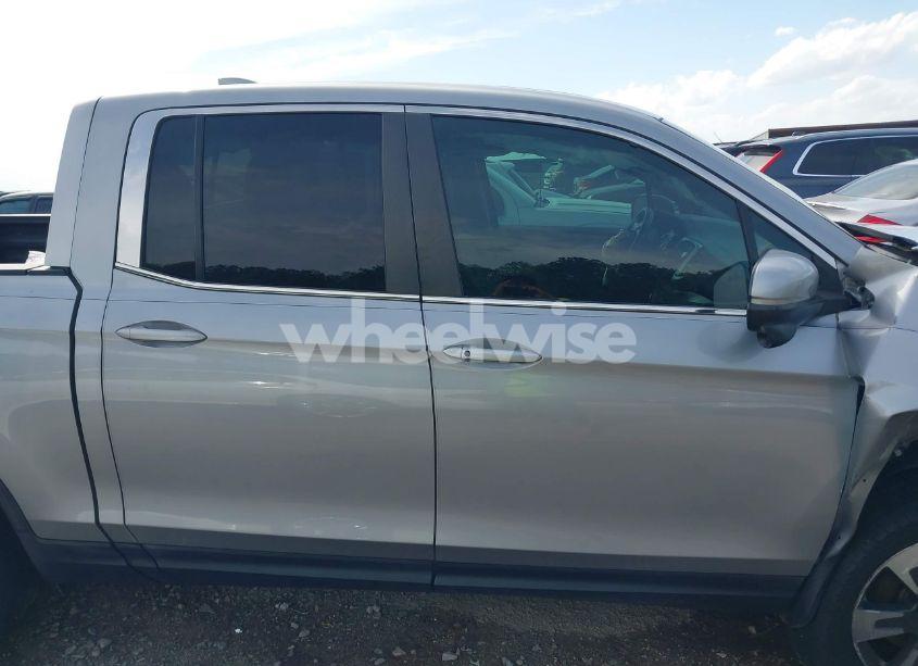 Photo 13 of 2019 Honda Ridgeline RTL-T (VIN 5FPYK2F69KB004533)