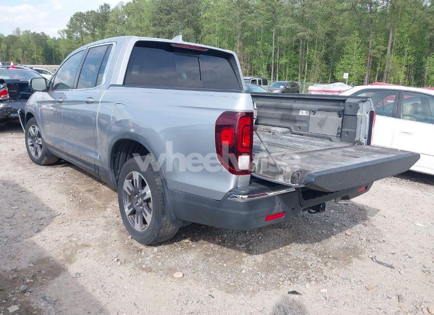 Photo 3 of 2019 Honda Ridgeline RTL-T (VIN 5FPYK2F69KB004533)