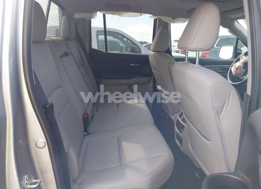 Photo 8 of 2019 Honda Ridgeline RTL-T (VIN 5FPYK2F69KB004533)