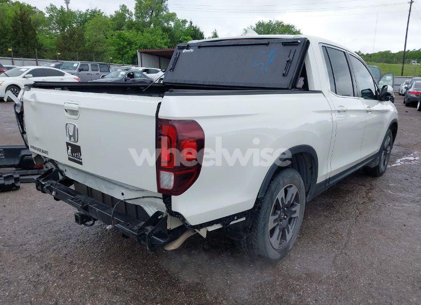 Photo 4 of 2019 Honda Ridgeline RTL-T (VIN 5FPYK2F69KB004726)