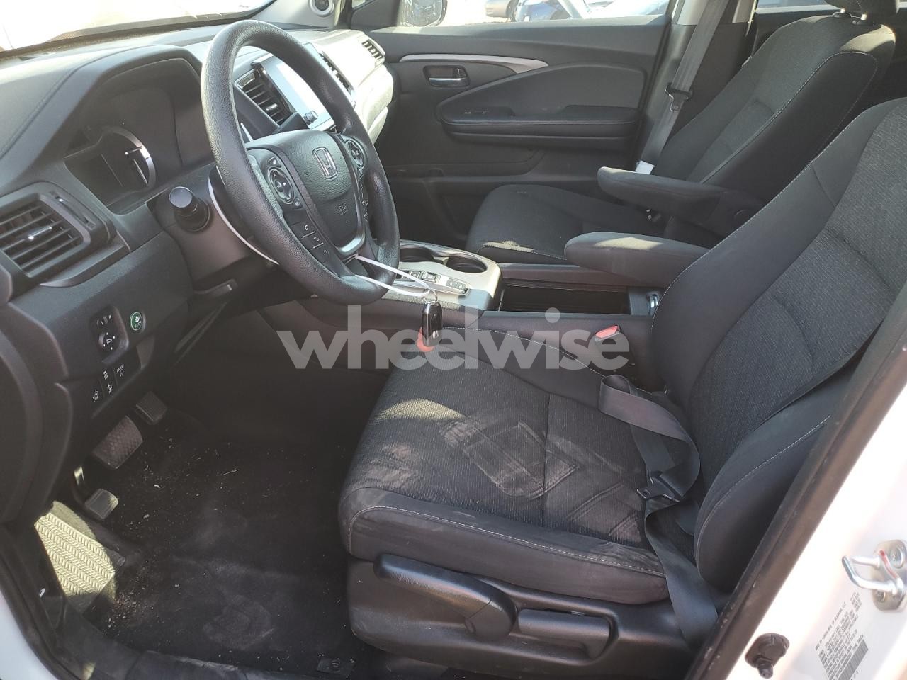 Photo 7 of 2021 HONDA RIDGELINE SPORT (VIN 5FPYK3F10MB002201)