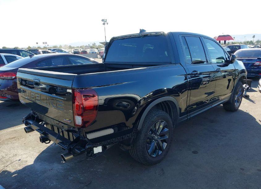 Photo 4 of 2024 Honda Ridgeline SPORT (VIN 5FPYK3F10RB000357)