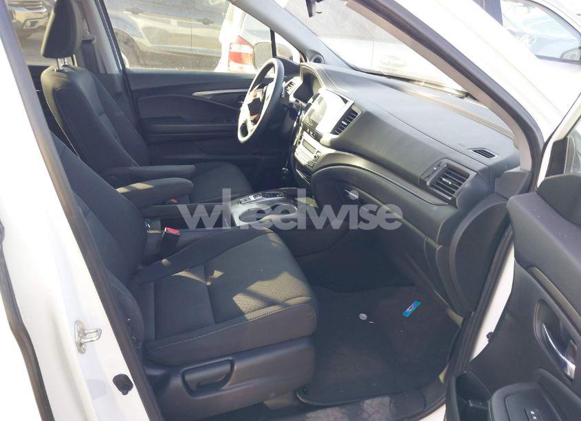 Photo 5 of 2020 Honda Ridgeline AWD SPORT (VIN 5FPYK3F11LB021158)