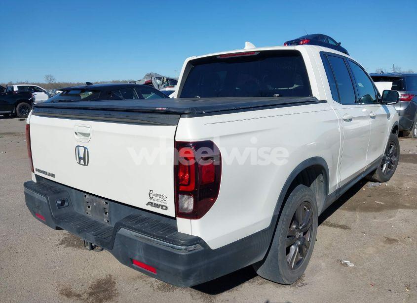 Photo 4 of 2018 Honda Ridgeline SPORT (VIN 5FPYK3F12JB001126)