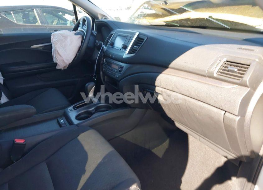 Photo 5 of 2018 Honda Ridgeline SPORT (VIN 5FPYK3F12JB001126)