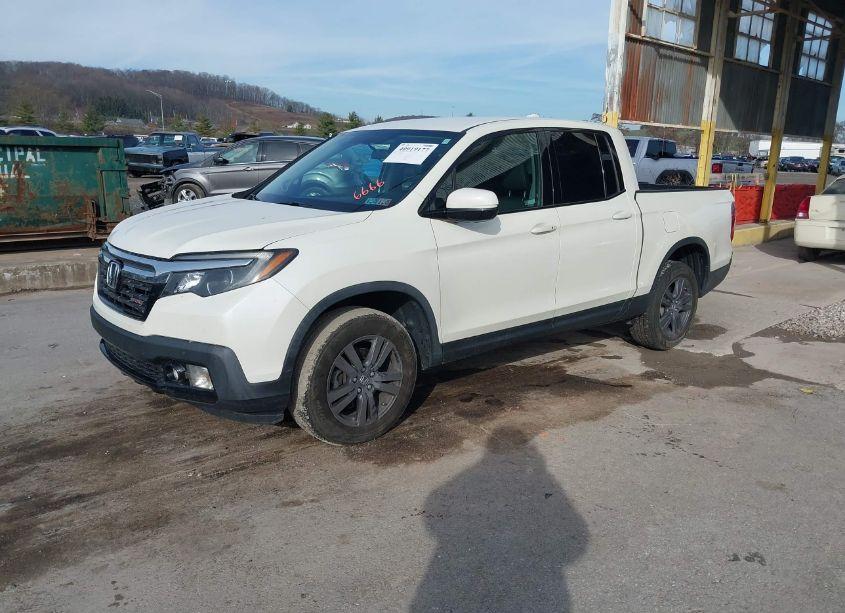 Photo 2 of 2019 Honda Ridgeline SPORT (VIN 5FPYK3F12KB006666)