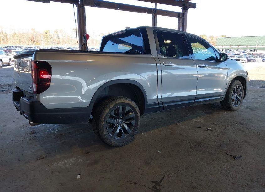 Photo 4 of 2021 Honda Ridgeline AWD SPORT (VIN 5FPYK3F12MB004872)