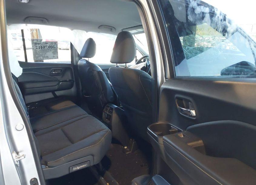 Photo 8 of 2021 Honda Ridgeline AWD SPORT (VIN 5FPYK3F12MB004872)