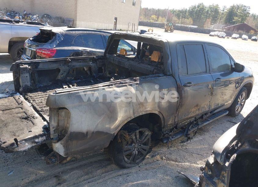 Photo 13 of 2018 Honda Ridgeline SPORT (VIN 5FPYK3F13JB004309)