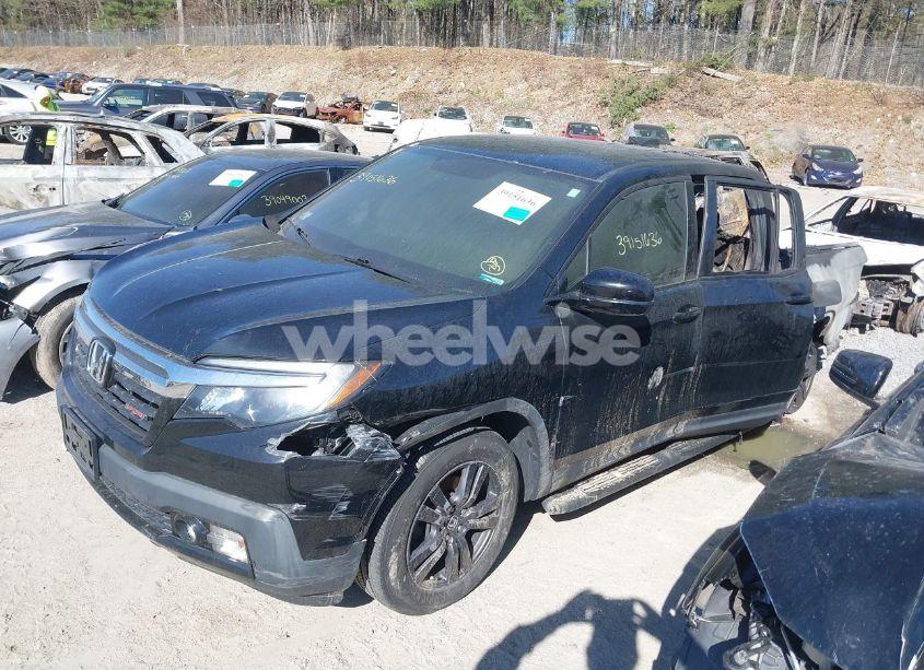 Photo 2 of 2018 Honda Ridgeline SPORT (VIN 5FPYK3F13JB004309)