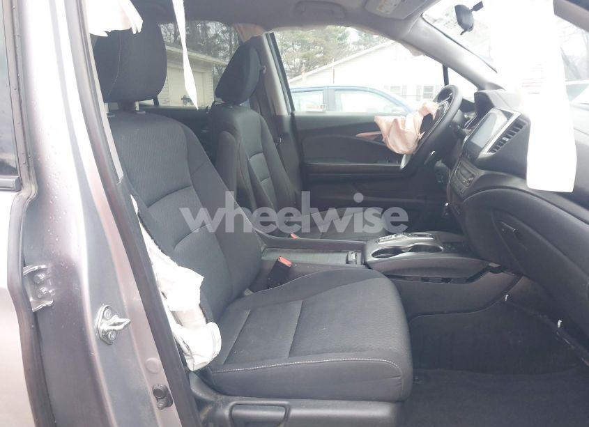 Photo 5 of 2020 Honda Ridgeline AWD SPORT (VIN 5FPYK3F13LB023123)