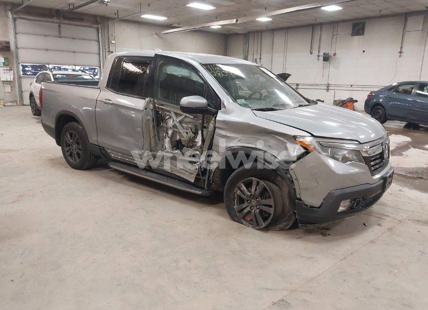 2019 Honda Ridgeline SPORT (VIN 5FPYK3F14KB002005) main photo