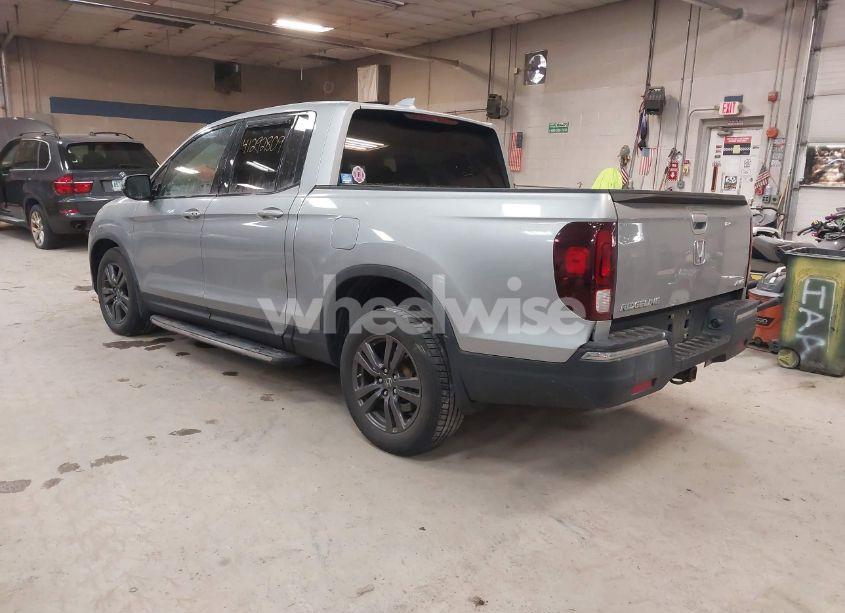 Photo 3 of 2019 Honda Ridgeline SPORT (VIN 5FPYK3F14KB002005)
