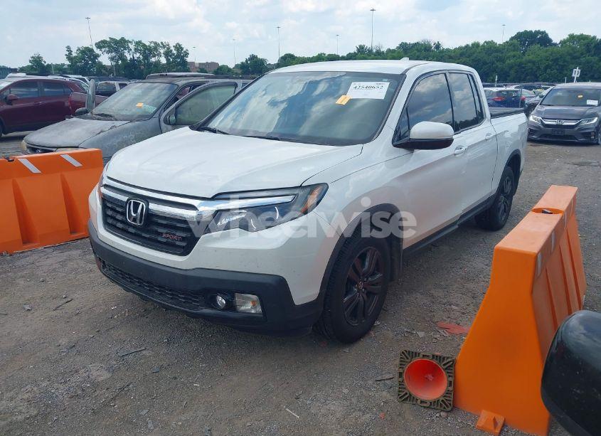 Photo 2 of 2019 Honda Ridgeline SPORT (VIN 5FPYK3F14KB047008)