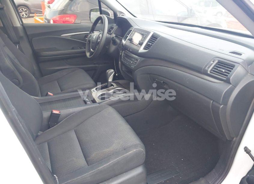 Photo 5 of 2019 Honda Ridgeline SPORT (VIN 5FPYK3F14KB047008)