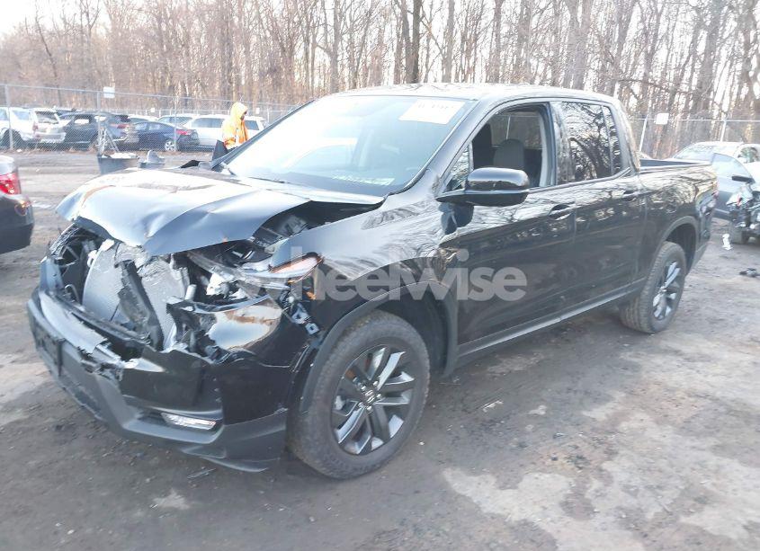 Photo 2 of 2024 Honda Ridgeline SPORT (VIN 5FPYK3F14RB012334)