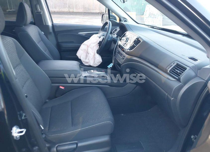 Photo 5 of 2024 Honda Ridgeline SPORT (VIN 5FPYK3F14RB012334)