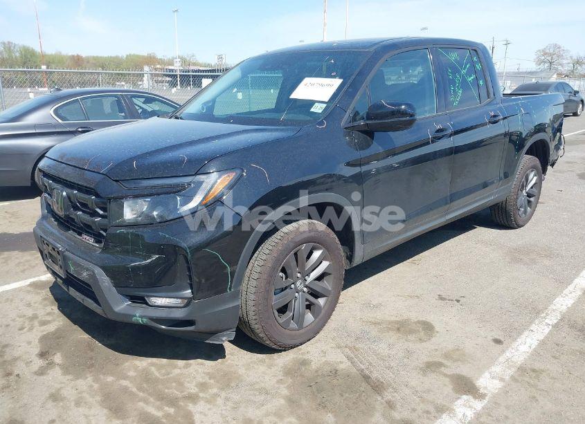 Photo 2 of 2024 Honda Ridgeline SPORT (VIN 5FPYK3F14RB033359)