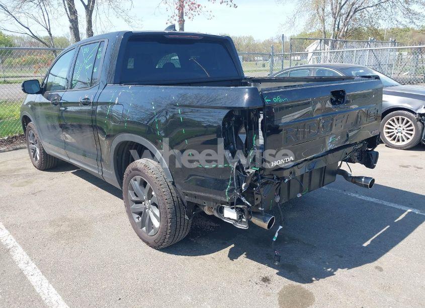 Photo 3 of 2024 Honda Ridgeline SPORT (VIN 5FPYK3F14RB033359)