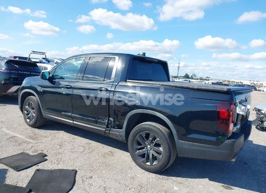 Photo 3 of 2022 Honda Ridgeline SPORT (VIN 5FPYK3F15NB014541)