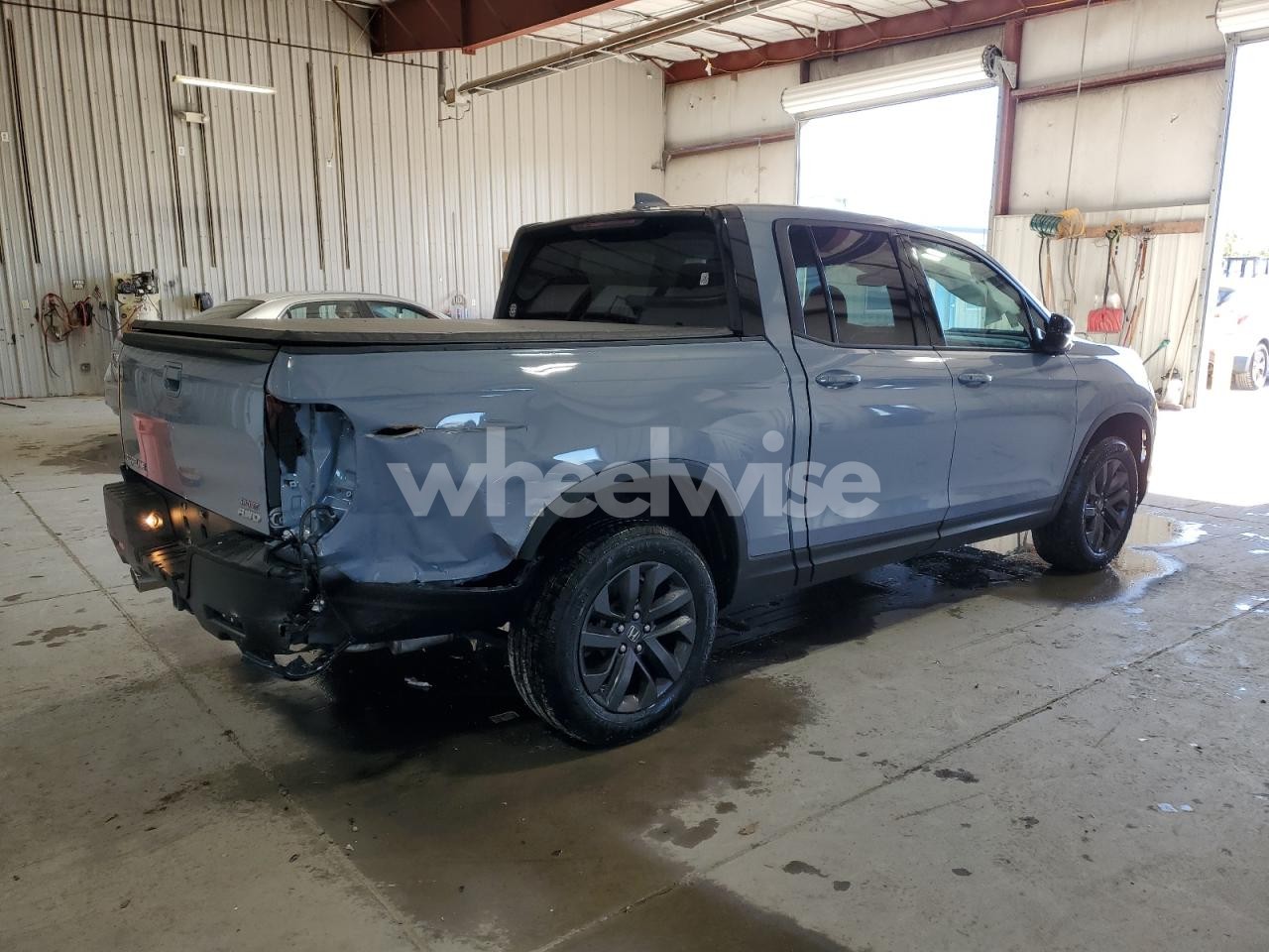 Photo 3 of 2023 HONDA RIDGELINE SPORT (VIN 5FPYK3F15PB046988)