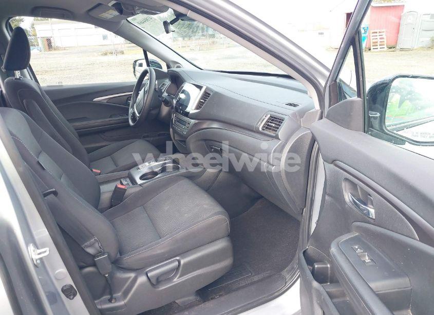 Photo 5 of 2020 Honda Ridgeline AWD SPORT (VIN 5FPYK3F16LB027473)