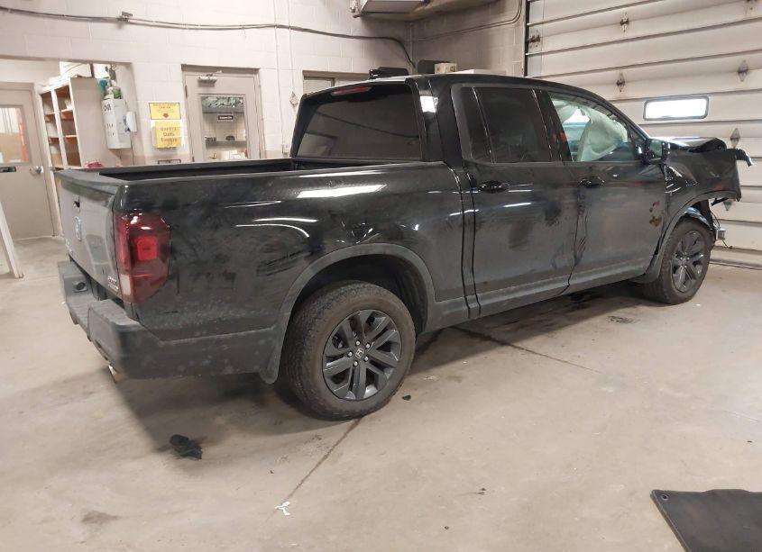 Photo 4 of 2021 Honda Ridgeline AWD SPORT (VIN 5FPYK3F16MB015440)