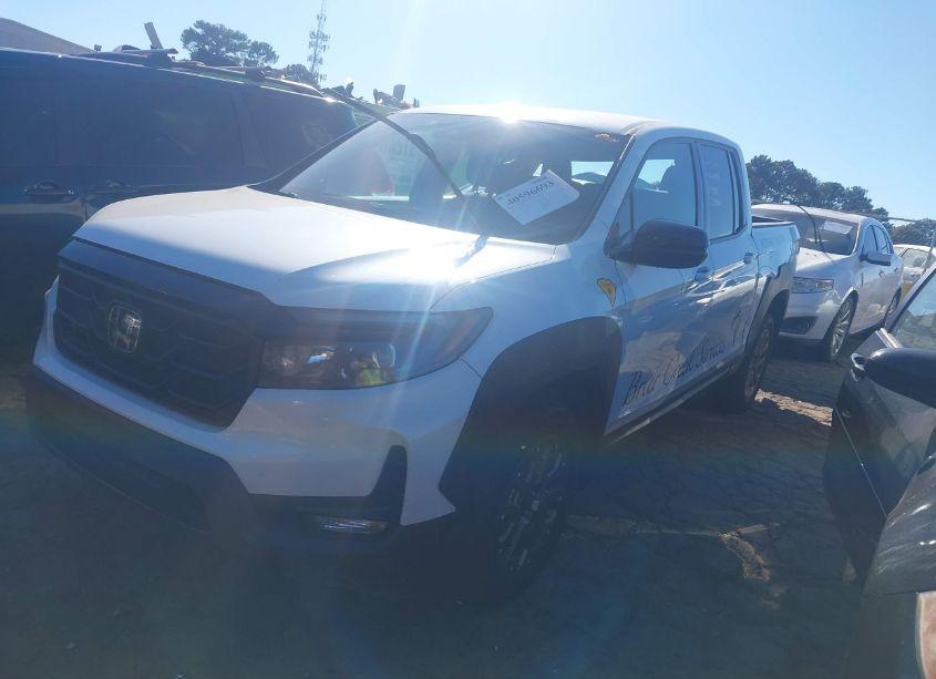 Photo 2 of 2022 Honda Ridgeline SPORT (VIN 5FPYK3F16NB001555)