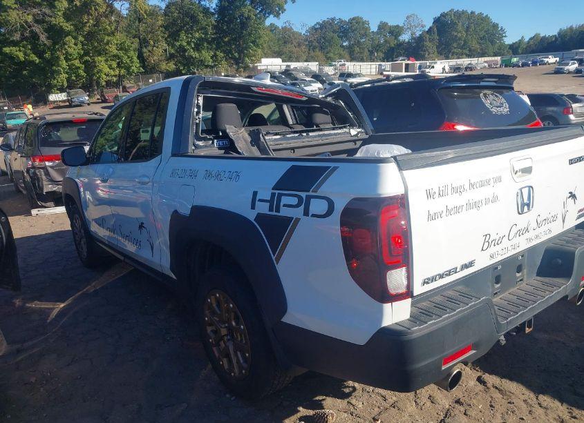 Photo 3 of 2022 Honda Ridgeline SPORT (VIN 5FPYK3F16NB001555)