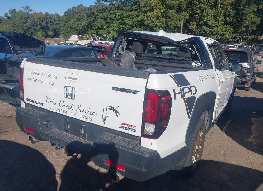 Photo 4 of 2022 Honda Ridgeline SPORT (VIN 5FPYK3F16NB001555)